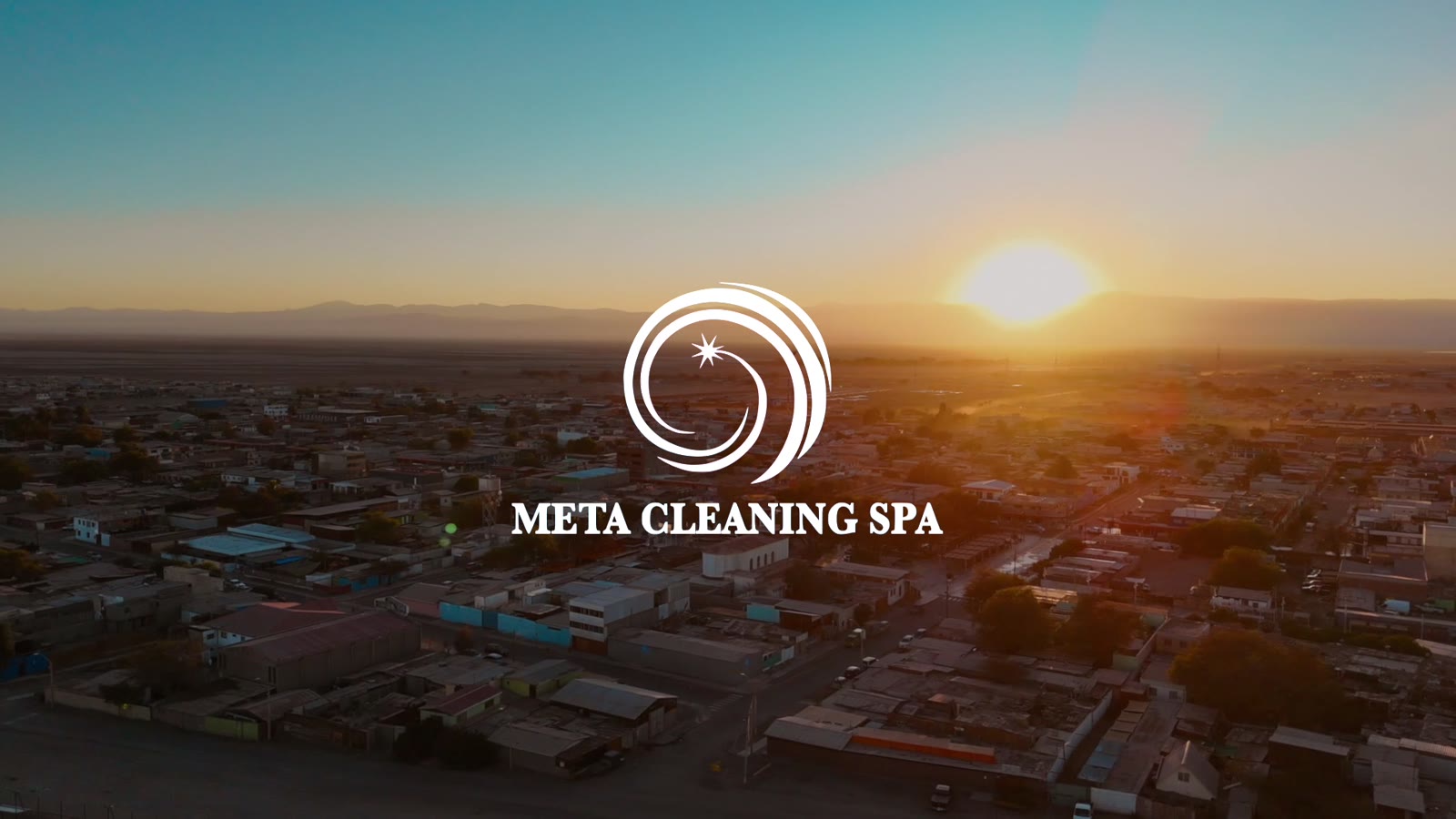 Equipo Metacleaning realizando servicios sanitarios en terreno